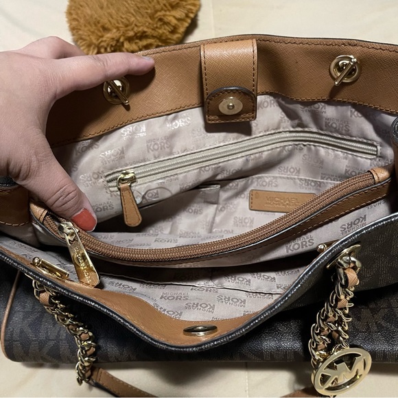 🌈 Lovely MK purse - Picture 4 of 9